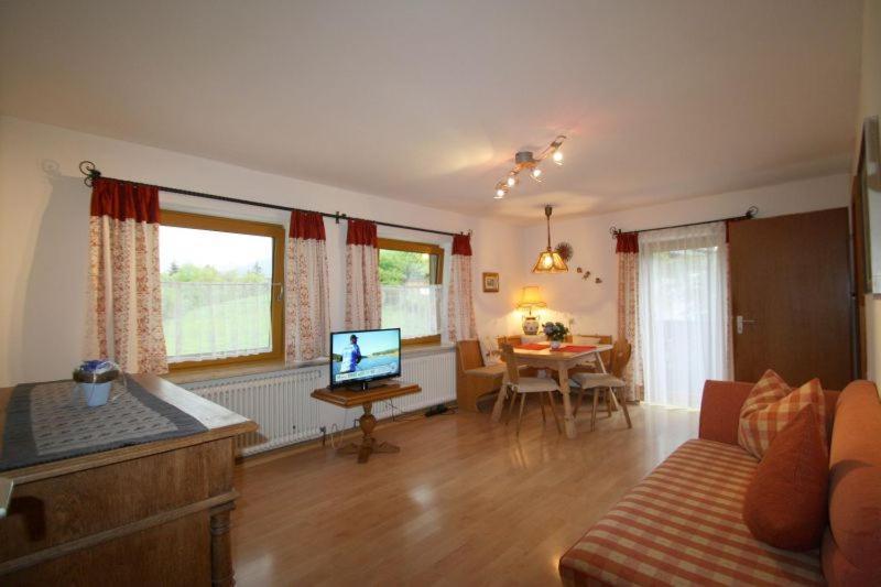 Bachbauernhof Apartment Bayerisch Gmain Exterior photo